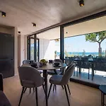 Arcadia Eco-luxe Mobile Homes With Infinity Pool By Oiko Collection Villa Privlaka (Zadar)
