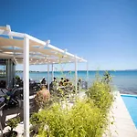 Arcadia Eco-luxe Mobile Homes With Infinity Pool By Oiko Collection Villa *