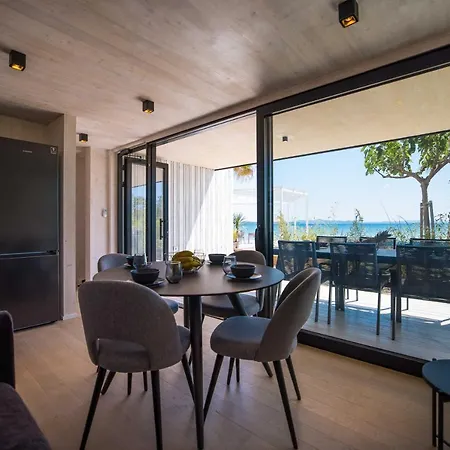 Arcadia Eco-luxe Mobile Homes With Infinity Pool By Oiko Collection Villa Privlaka (Zadar)