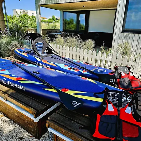 Arcadia Eco-luxe Mobile Homes With Infinity Pool By Oiko Collection