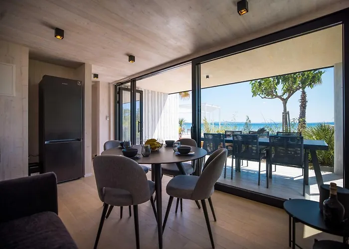 Arcadia Eco-luxe Mobile Homes With Infinity Pool By Oiko Collection Villa Privlaka (Zadar)