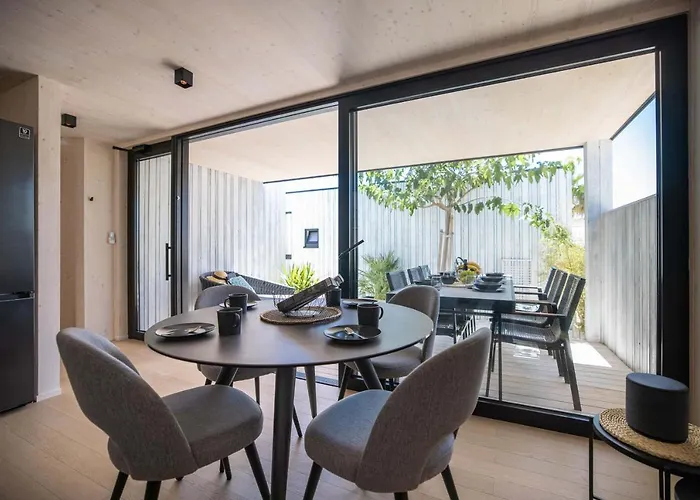 Arcadia Eco-luxe Mobile Homes With Infinity Pool By Oiko Collection Villa Privlaka (Zadar)