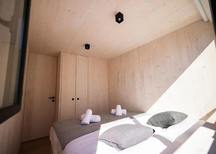 Arcadia Eco-luxe Mobile Homes With Infinity Pool By Oiko Collection *