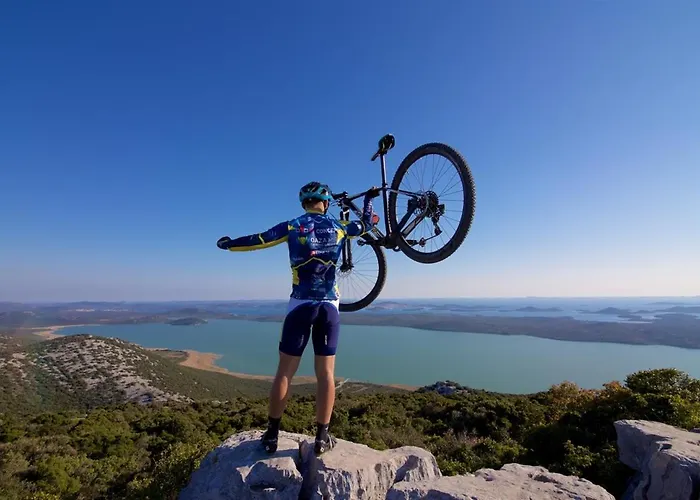 Arcadia Eco-luxe Mobile Homes With Infinity Pool By Oiko Collection Villa *