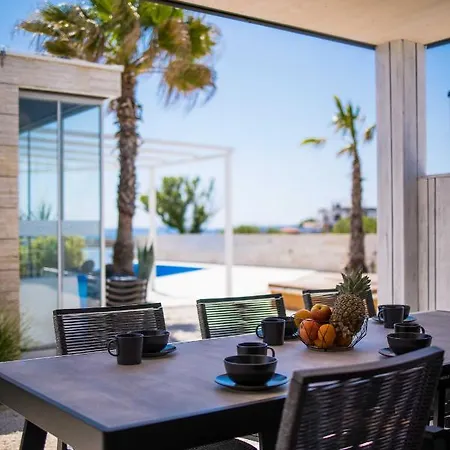Arcadia Eco-luxe Mobile Homes With Infinity Pool By Oiko Collection *