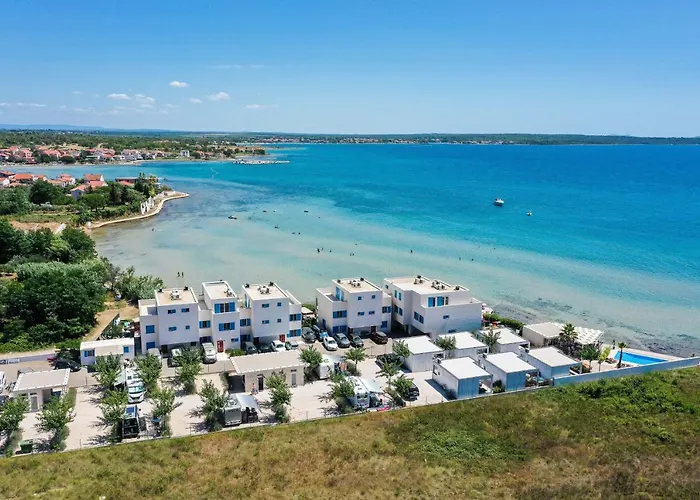 Arcadia Eco-luxe Mobile Homes With Infinity Pool By Oiko Collection * Privlaka (Zadar)